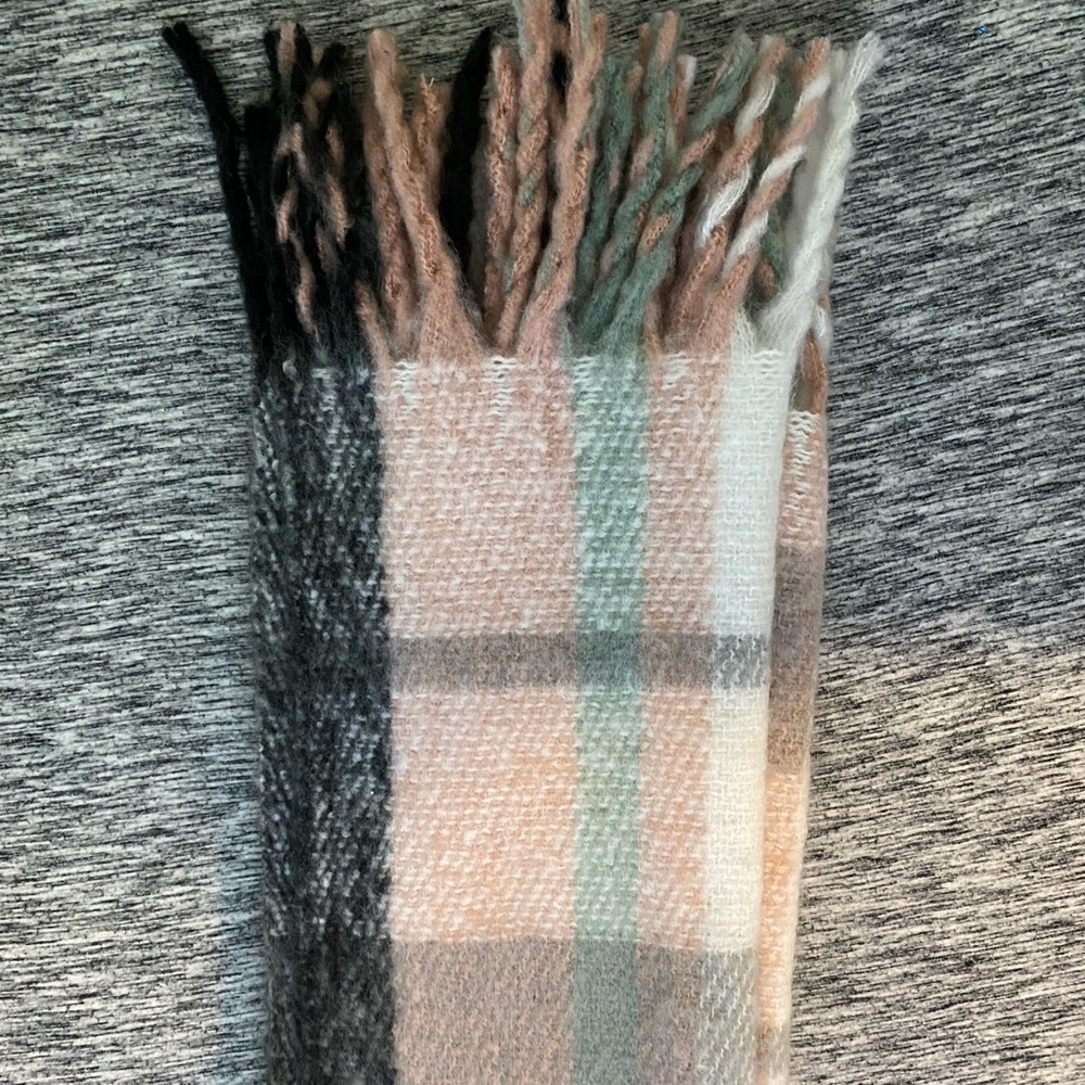 Scarf - Picture 2 of 2